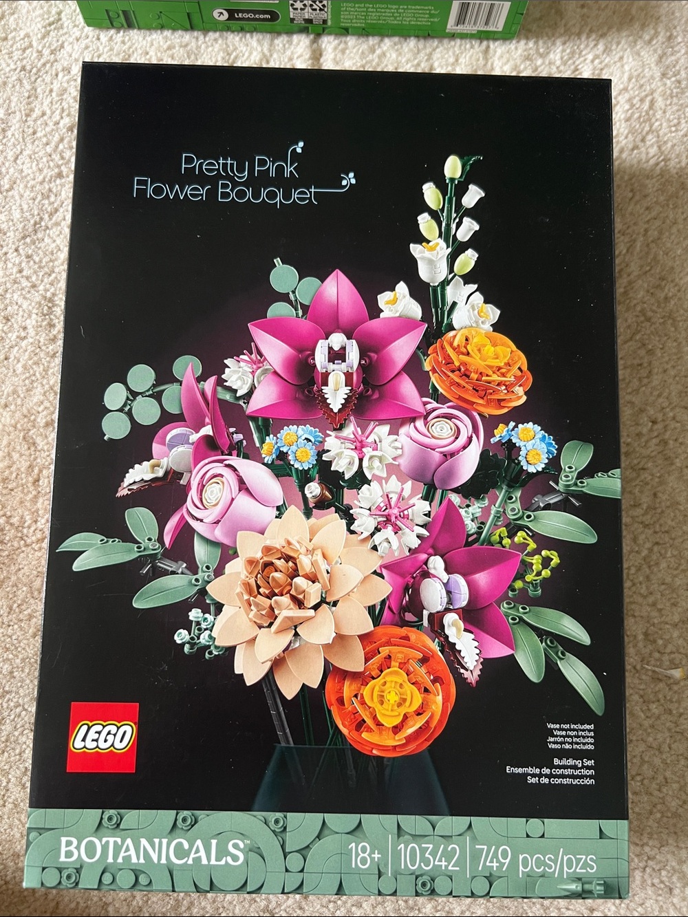 NWT LEGO Pretty Pink Flower Bouquet - Pink and Multi Color Botanical Set